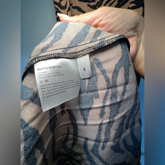 Reformation Alexandra animal print slip dress Sz 2 - Picture 6 of 8